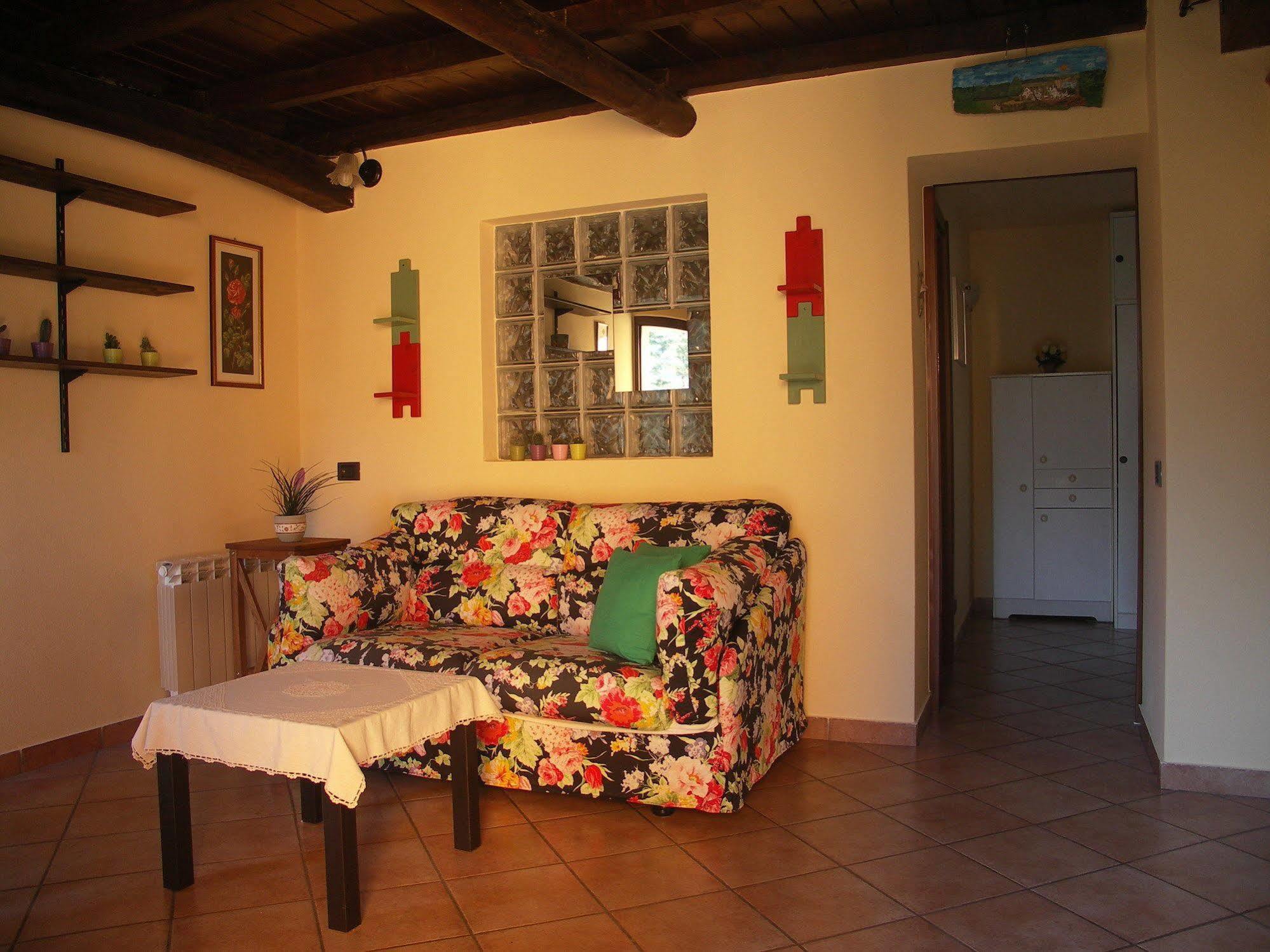 Bed and Breakfast La Casa Del Borgo Brissago-Valtravaglia Экстерьер фото